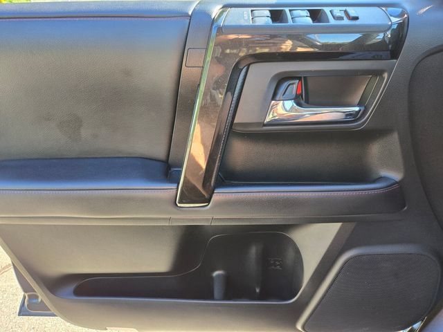 Used 2022 Toyota 4Runner TRD Off-Road Premium w/ Moonroof Package AWD/4WD image 38