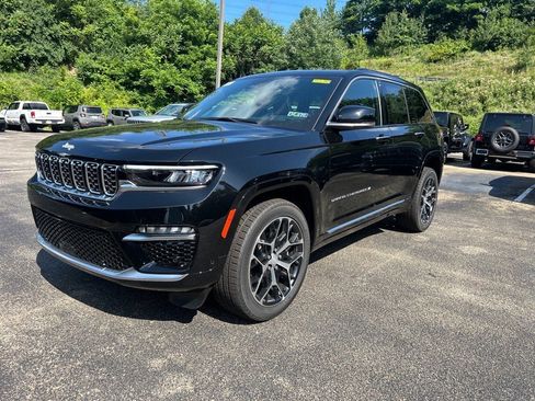 New 2025 Jeep Grand Cherokee Summit image 1
