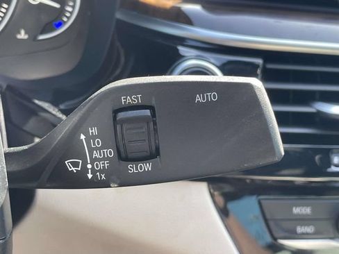 Used 2019 BMW 530i xDrive w/ Convenience Package AWD/4WD image 25