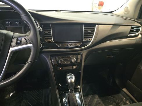 Used 2018 Buick Encore Preferred image 19