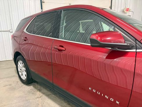 Used 2020 Chevrolet Equinox LT FWD image 11