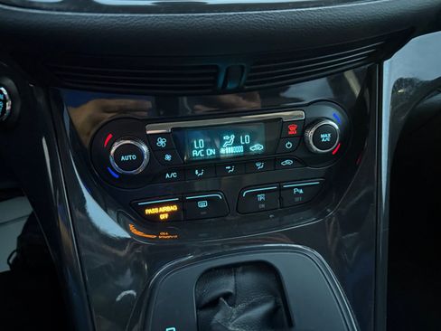 Used 2016 Ford Escape Titanium w/ Equipment Group 301A AWD/4WD image 22