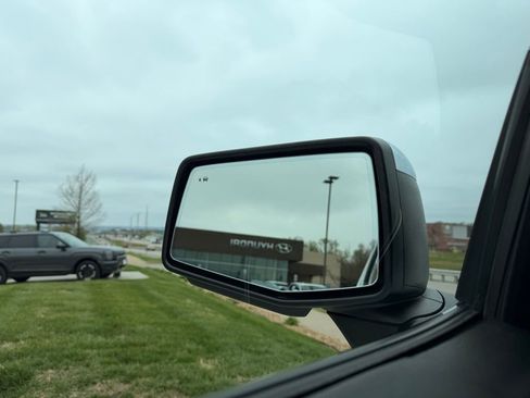 Used 2021 Chevrolet Silverado 1500 LTZ w/ LTZ Premium Package image 15