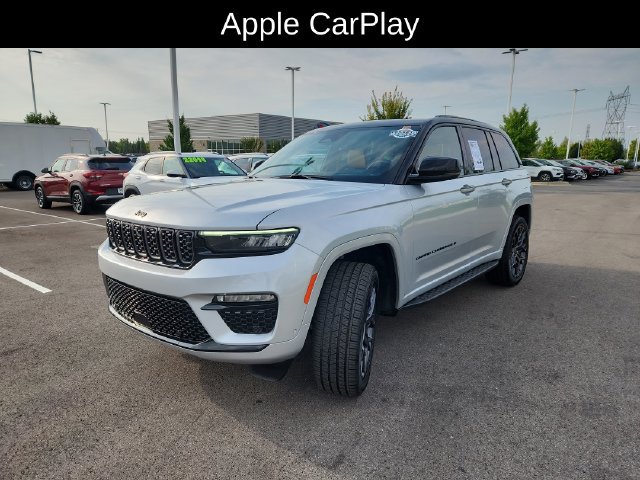 Used 2025 Jeep Grand Cherokee Summit AWD/4WD image 3