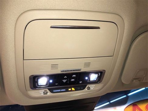 Used 2024 Lincoln Nautilus Premier w/ Equipment Group 102A image 28