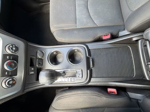 Used 2016 GMC Acadia SLE image 23