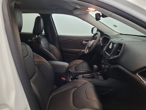 Used 2022 Jeep Cherokee Latitude Lux w/ Mopar Interior Package AWD/4WD image 21