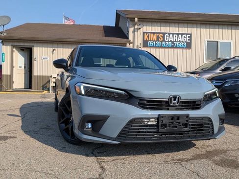 Used 2023 Honda Civic Sport image 4