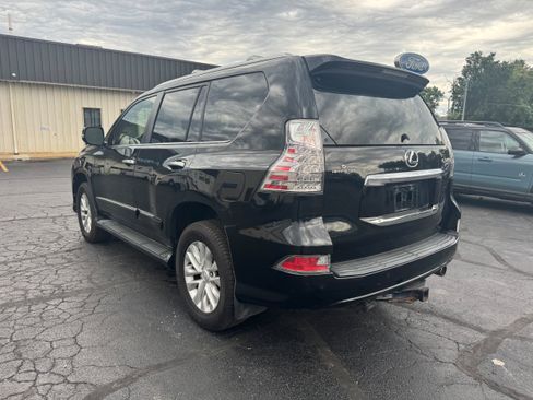 Used 2015 Lexus GX 460 w/ Premium Package AWD/4WD image 3