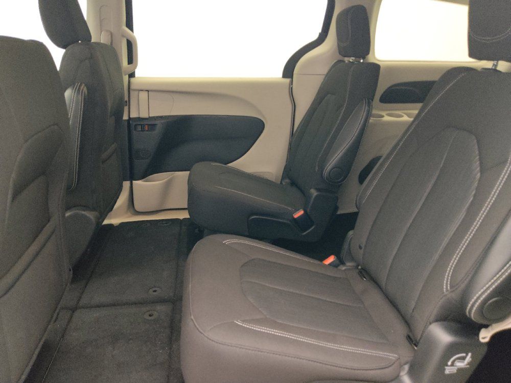 Used 2024 Chrysler Voyager LX FWD image 18