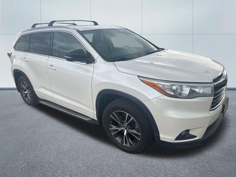 Used 2016 Toyota Highlander XLE image 7