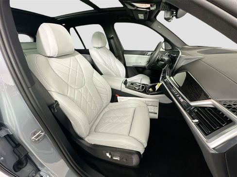 New 2026 BMW X5 xDrive40i w/ M Sport Package AWD/4WD image 30