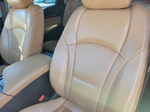 Used 2019 Buick Enclave Premium image 6