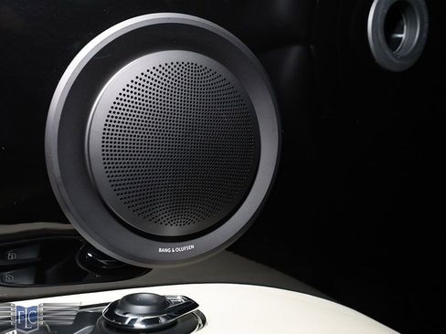 Used 2022 Aston Martin DBS Superleggera image 35