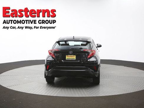 Used 2020 Toyota C-HR XLE FWD image 35