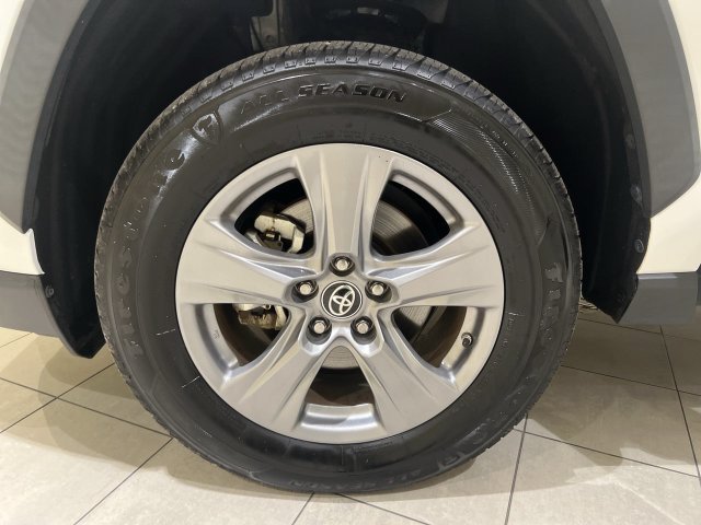 Used 2023 Toyota RAV4 LE AWD/4WD image 27