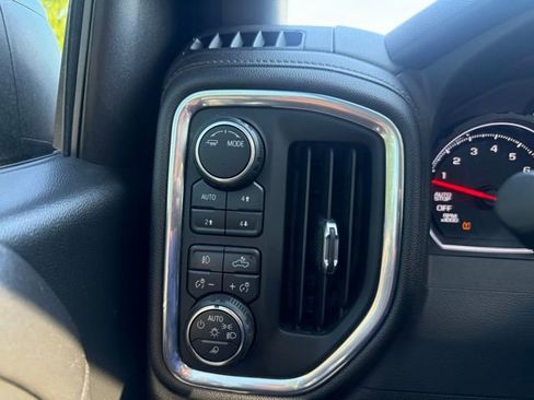 Used 2021 Chevrolet Silverado 1500 LT Trail Boss w/ Convenience Package II AWD/4WD image 24