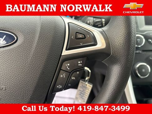 Used 2015 Ford Fusion SE FWD image 19