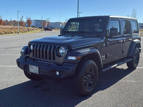 Used 2019 Jeep Wrangler Unlimited Sport image 15