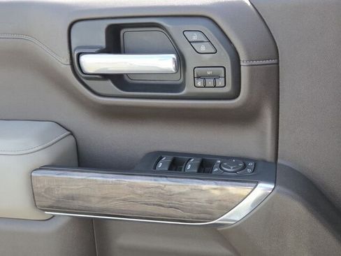 Used 2022 Chevrolet Silverado 1500 LTZ AWD/4WD image 29