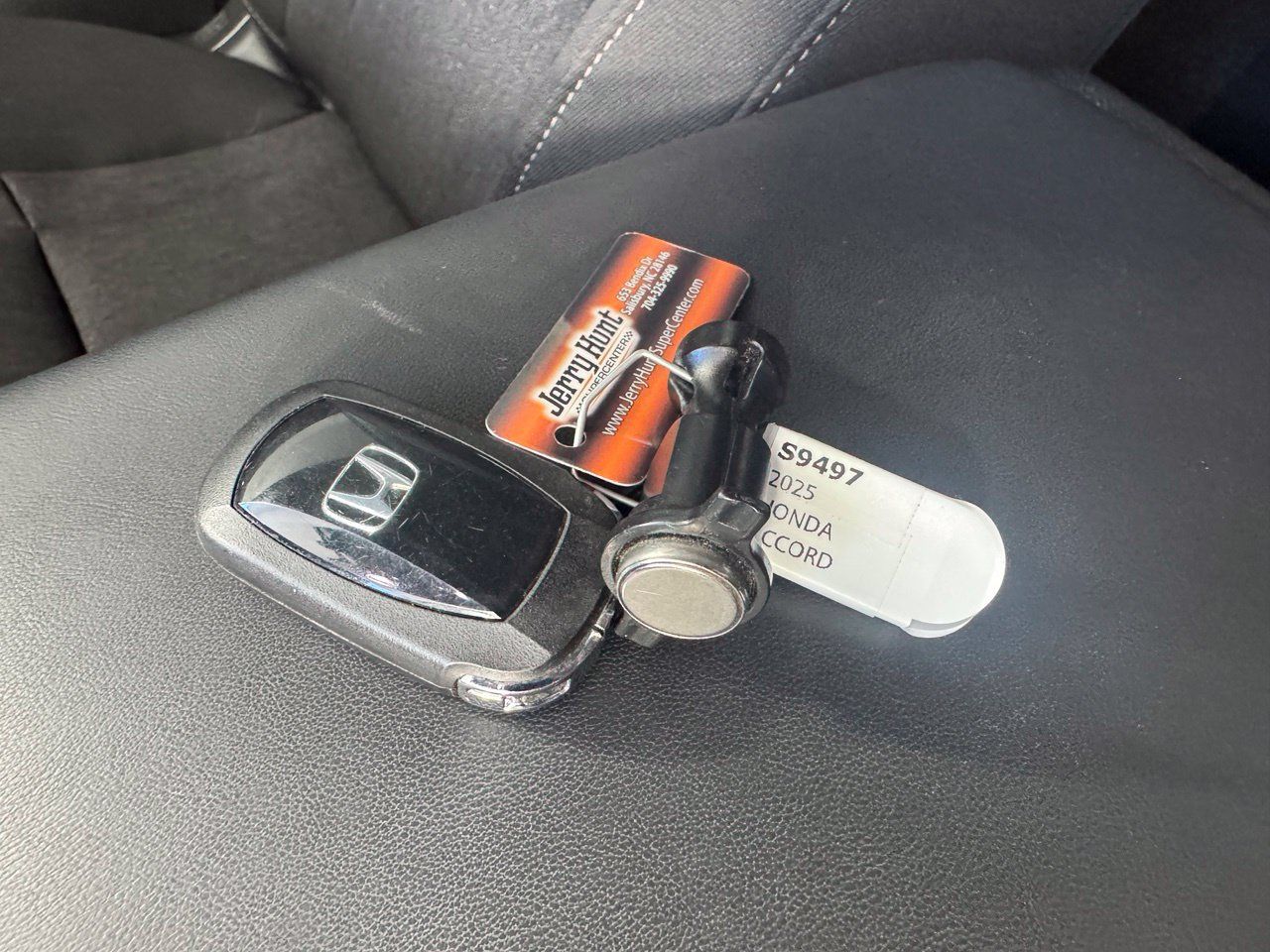 Used 2025 Honda Accord SE image 3