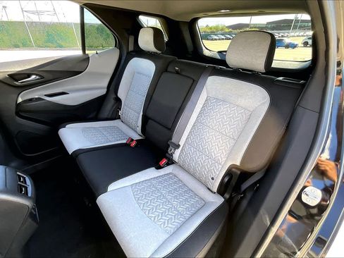 Used 2024 Chevrolet Equinox LS w/ LS Convenience Package FWD image 32