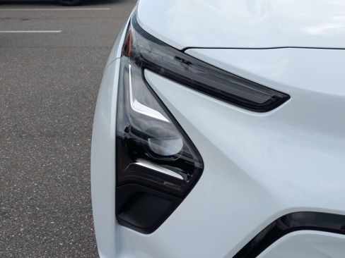 Used 2023 Chevrolet Bolt LT w/ Driver Confidence Package FWD image 9