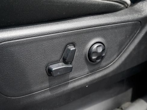 Used 2021 RAM 1500 Big Horn AWD/4WD image 25
