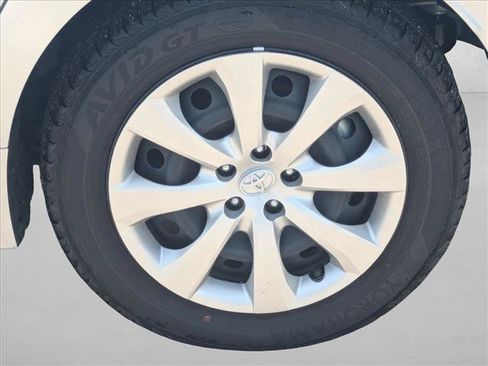 Used 2026 Toyota Corolla LE FWD image 15