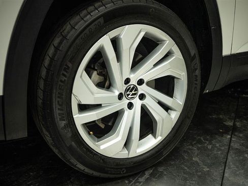 Used 2020 Volkswagen Atlas Cross Sport SEL AWD/4WD image 3
