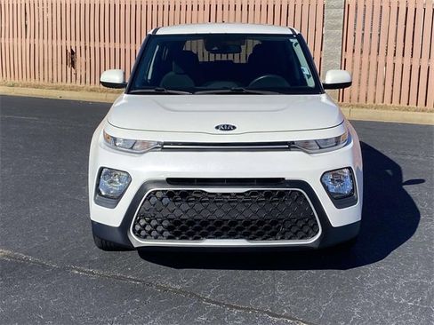 Used 2020 Kia Soul S image 2