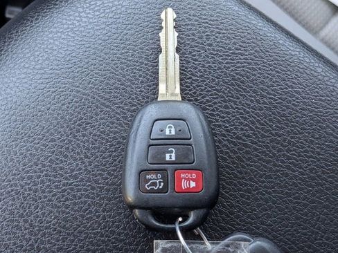 Used 2016 Toyota RAV4 XLE image 34