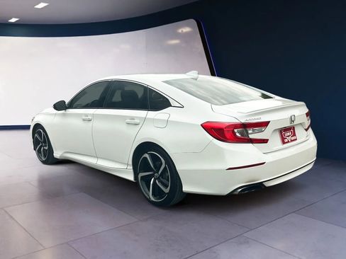 Used 2018 Honda Accord Sport image 3