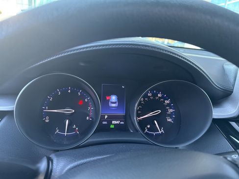 Used 2020 Toyota C-HR LE image 6