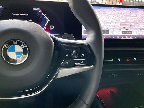 Used 2024 BMW 530i image 24