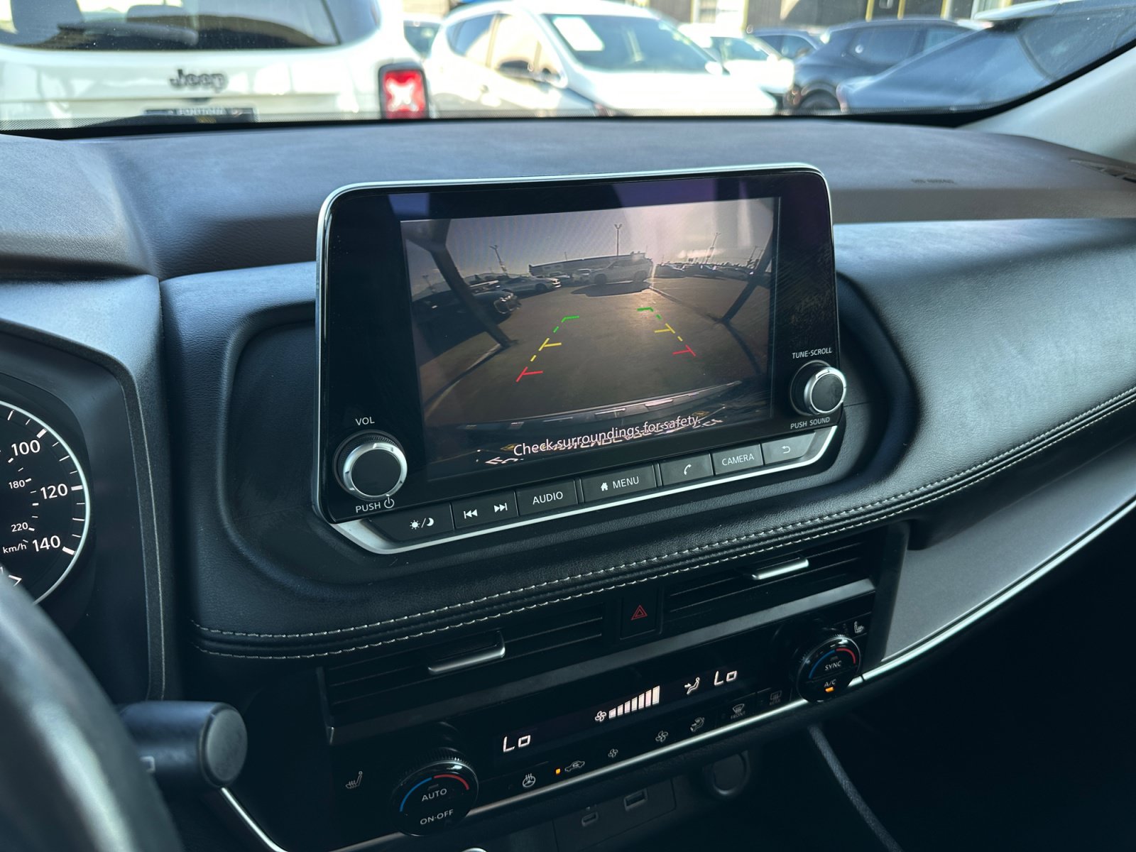 Used 2023 Nissan Rogue SV w/ SV Premium B Package FWD image 21