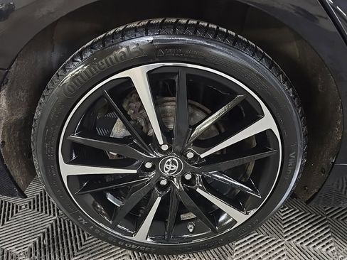 Used 2018 Toyota Camry XSE image 14