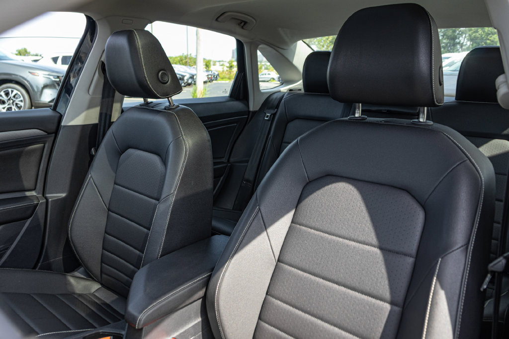 Certified 2024 Volkswagen Jetta SE FWD image 12