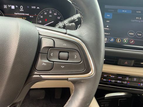 Used 2021 Buick Envision Avenir image 16