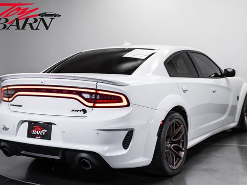 Used 2022 Dodge Charger SRT Hellcat w/ Harman/Kardon Audio Group RWD image 5