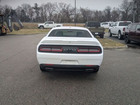 Used 2018 Dodge Challenger SXT Plus image 4