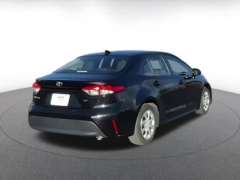 Used 2025 Toyota Corolla LE image 11