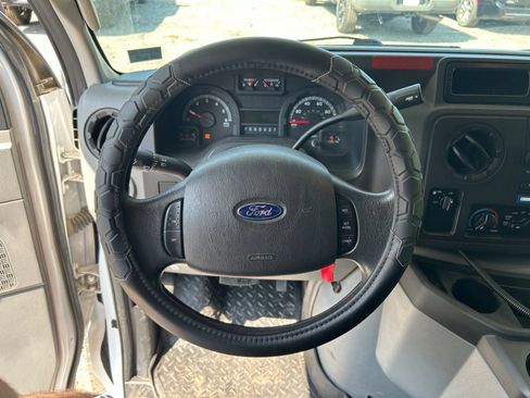 Used 2017 Ford E-350 and Econoline 350 Super Duty w/ Motorhome Prep Package RWD image 17