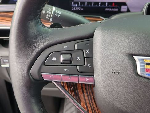Used 2024 Cadillac Escalade Premium Luxury AWD/4WD image 12
