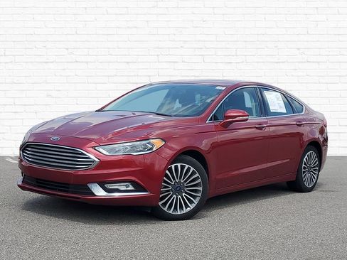 Used 2017 Ford Fusion SE w/ Fusion SE Technology Package AWD/4WD image 1