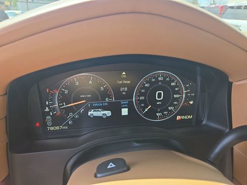 Used 2015 Cadillac Escalade Platinum image 17