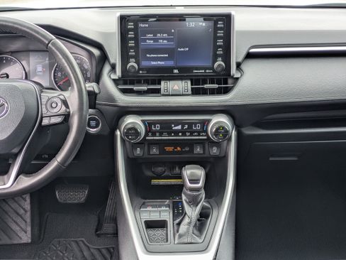 Used 2021 Toyota RAV4 XLE Premium FWD image 17