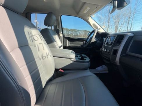 Used 2017 RAM 1500 Express image 10