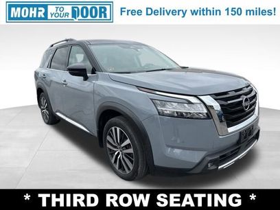 Used 2022 Nissan Pathfinder Platinum w/ Cargo Package