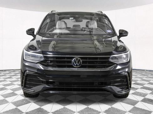 Used 2022 Volkswagen Tiguan SE R-Line image 10